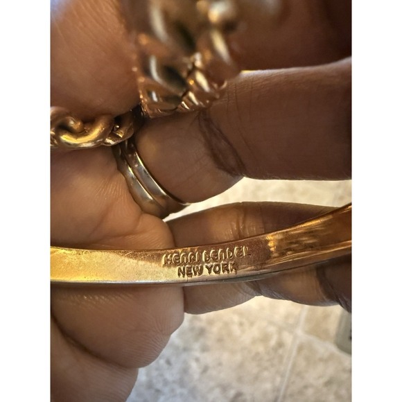 Henri Bendel Hinged Rose Gold bangle Bracelet - Picture 6 of 6